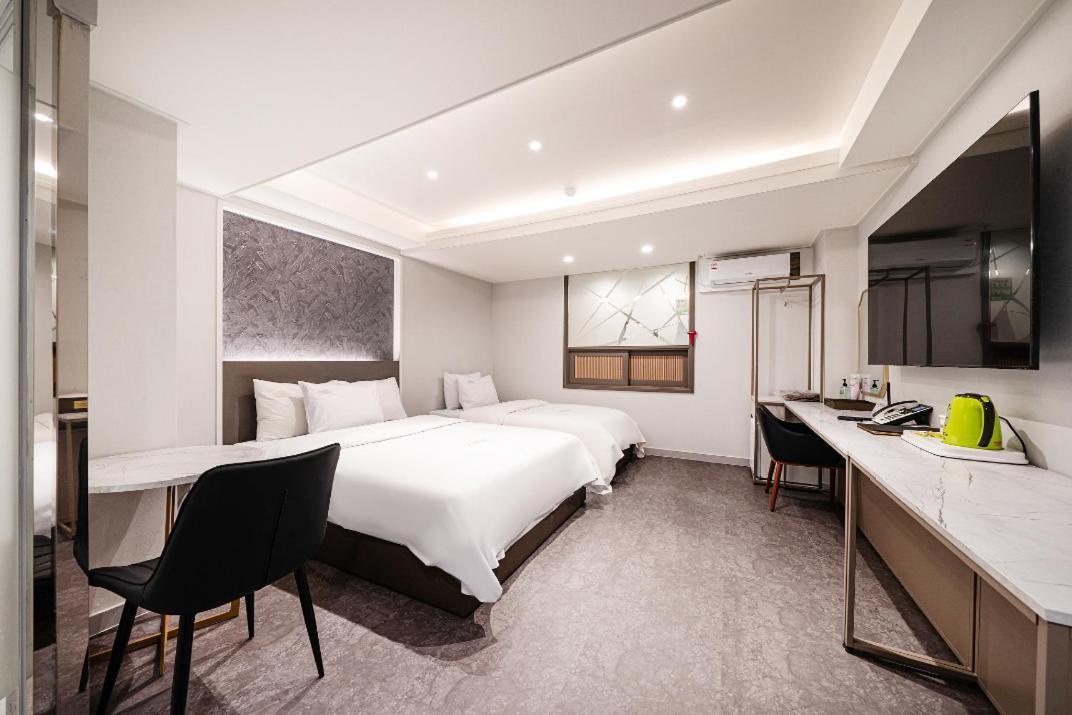 סאונגנאם Regency Hotel מראה חיצוני תמונה