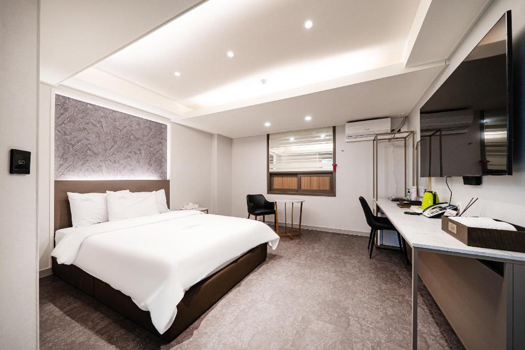 סאונגנאם Regency Hotel מראה חיצוני תמונה