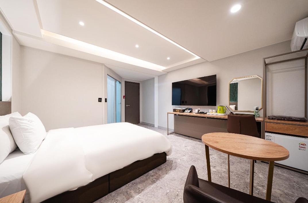 סאונגנאם Regency Hotel מראה חיצוני תמונה
