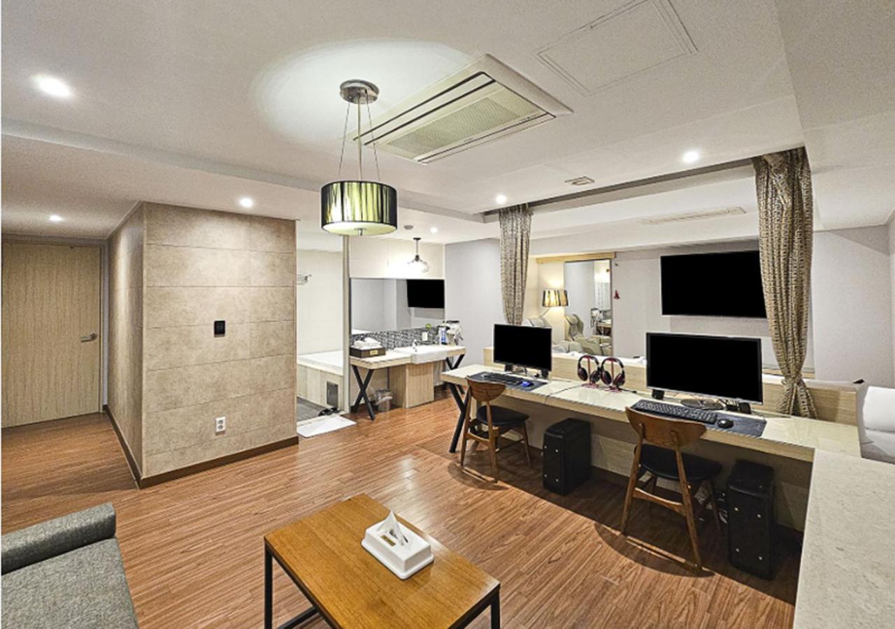 סאונגנאם Regency Hotel מראה חיצוני תמונה